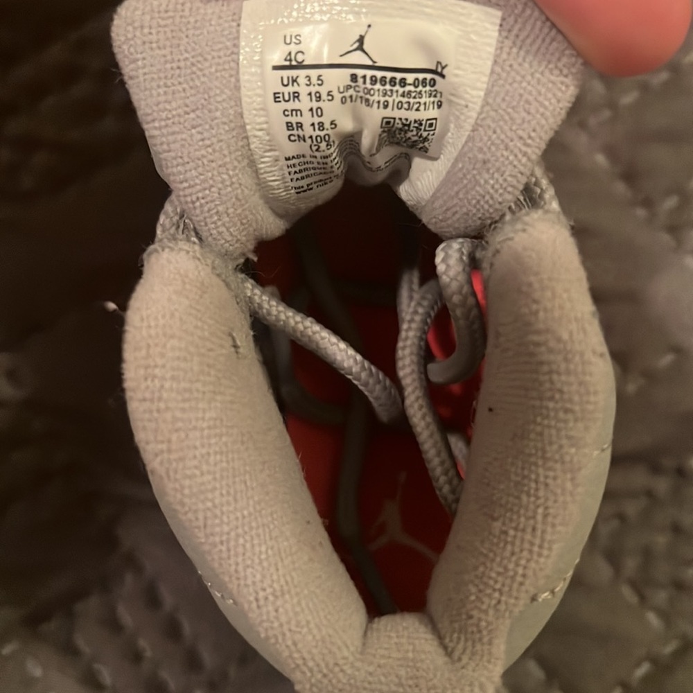 Kids Jordan 12 Retro Shoes - Picture 4 of 5